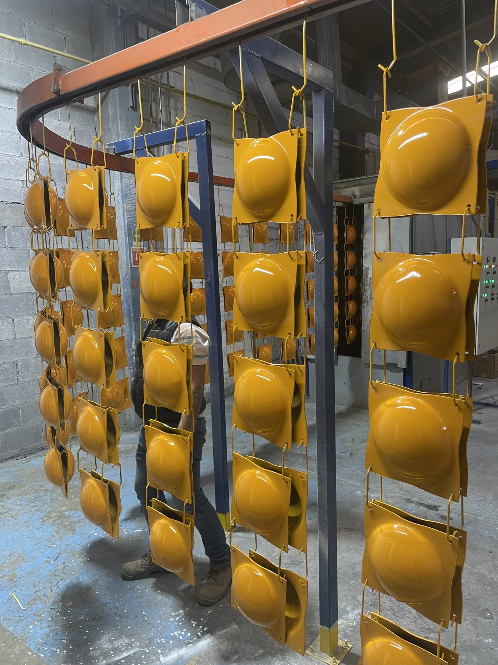 Pieza metálica con acabado de pintura electrostática en polvo aplicado por Steel Paint en Monterrey — proyecto 07