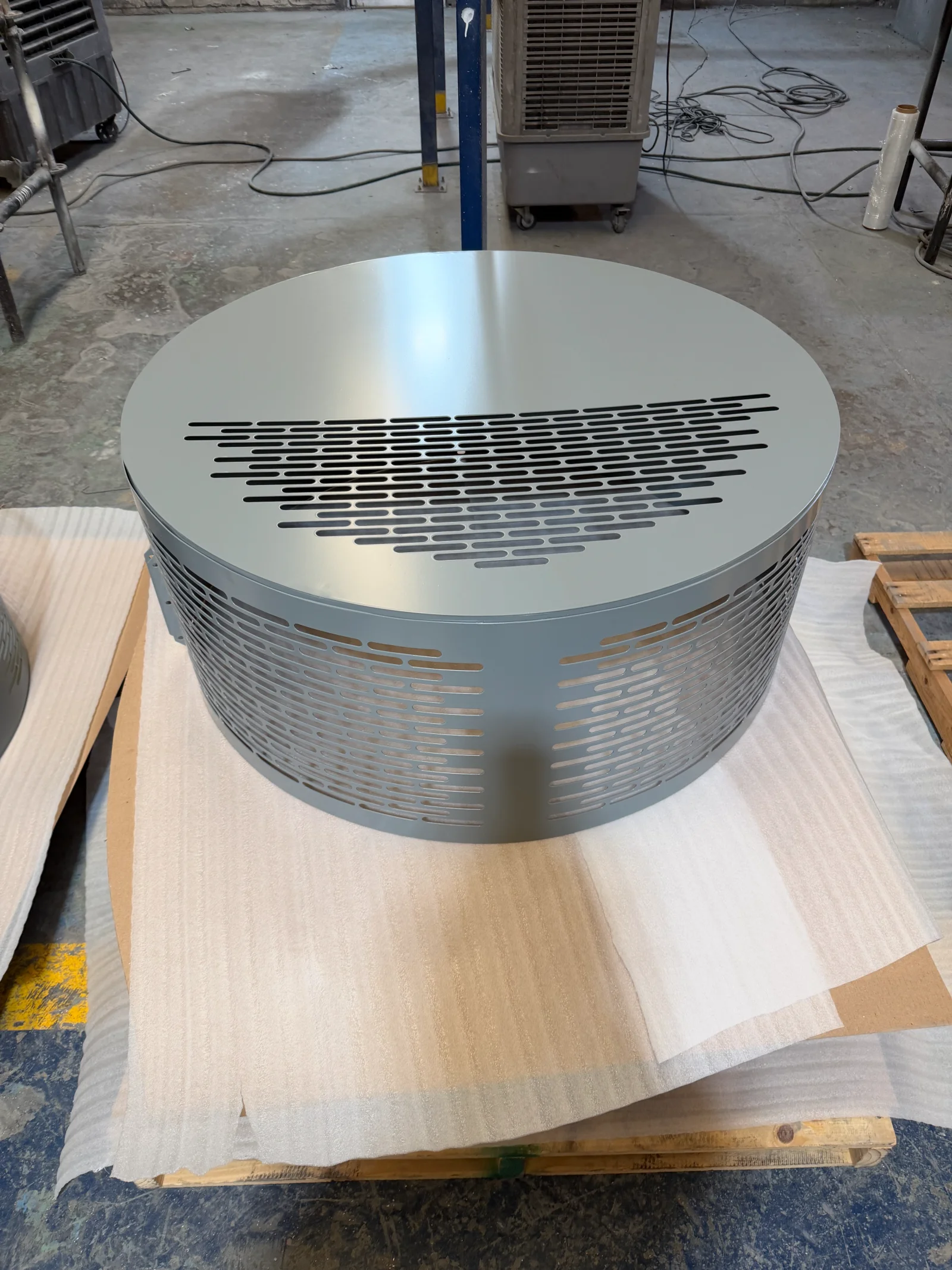 Pieza metálica con acabado de pintura electrostática en polvo aplicado por Steel Paint en Monterrey — proyecto 11
